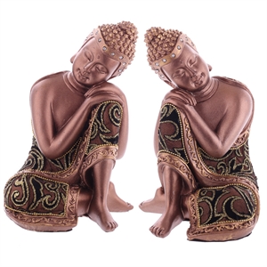 Buddha BUD289B siddende med hoved på knæ kobberfarvet med mønster polyresin h:31cm - Se Buddha figurer